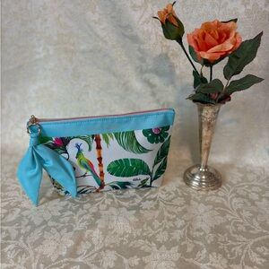 Estee Lauder Tropical Print Cosmetic Bag with Blue Accents  NWOT